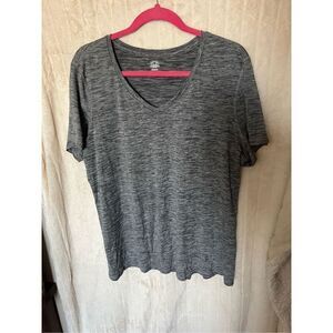 Athletic Works Woman’s Grey And Black T-Shirt Size XXL